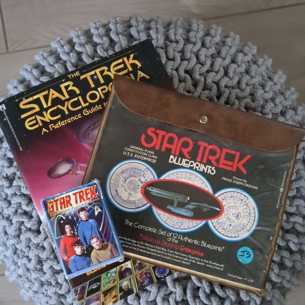 STAR TREK 1975 BLUEPRINTS USS ENTERPRISE & 1994 Encyclopedia & Playing Cards!
